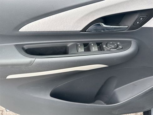 Used 2017 Chevrolet Bolt LT image 15