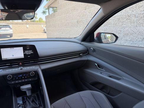 Used 2025 Hyundai Elantra SEL FWD image 35
