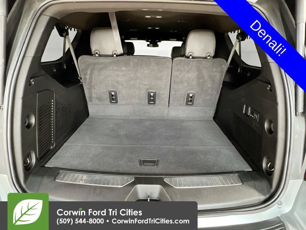 Used 2024 GMC Yukon XL Denali AWD/4WD image 15