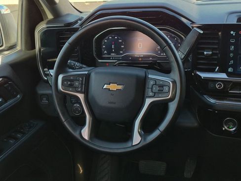 Used 2023 Chevrolet Silverado 1500 LT image 35