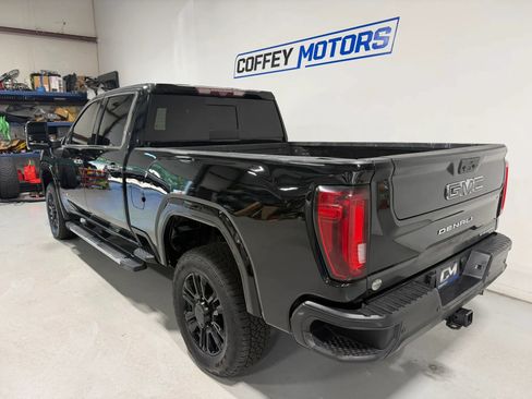 Used 2022 GMC Sierra 2500 Denali w/ Denali Ultimate Package AWD/4WD image 4