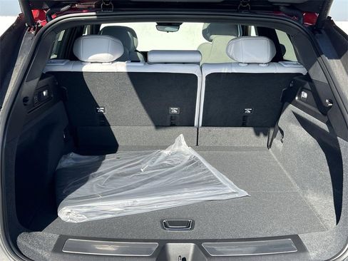 New 2025 Cadillac Lyriq Sport image 31