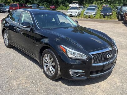 Used 2018 INFINITI Q70 Luxe w/ Proactive Package