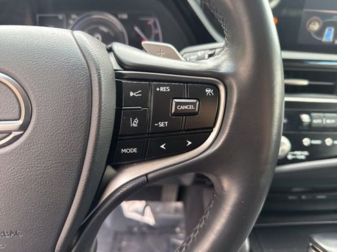 Used 2022 Lexus ES 300h image 18