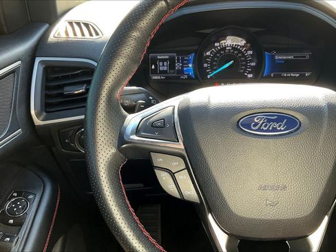 Used 2022 Ford Edge ST-Line w/ Class II Trailer Tow Package AWD/4WD image 47