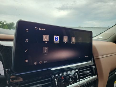 New 2026 Nissan Pathfinder Platinum AWD/4WD image 34