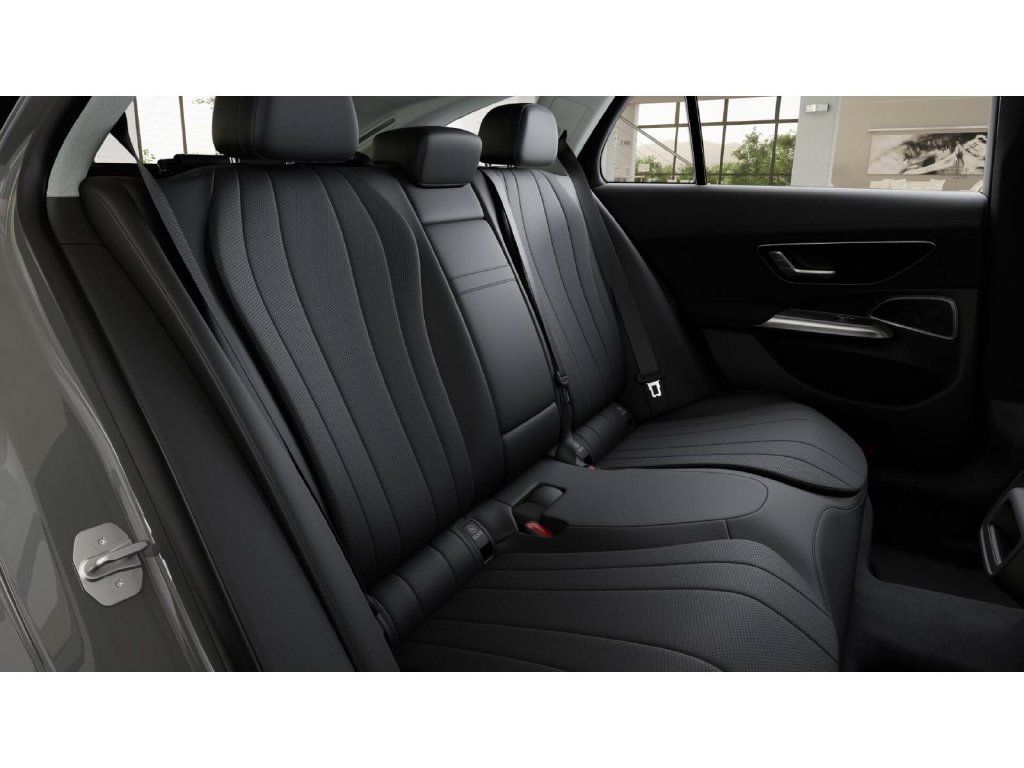Used 2025 Mercedes-Benz E 450 4MATIC All-Terrain Wagon image 5