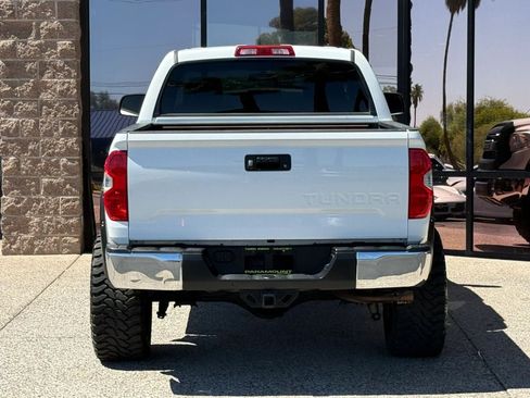 Used 2017 Toyota Tundra SR5 AWD/4WD image 9