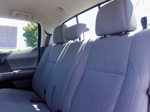 Used 2018 Toyota Tacoma SR5 RWD image 25