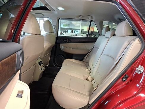 Used 2018 Subaru Outback 2.5i Limited image 9