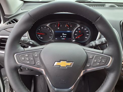 Used 2024 Chevrolet Equinox Premier image 12