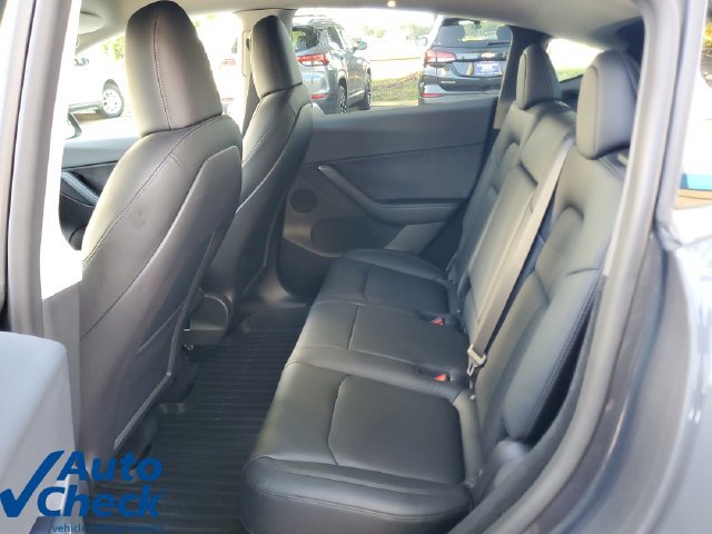 Used 2022 Tesla Model Y Long Range AWD/4WD image 11