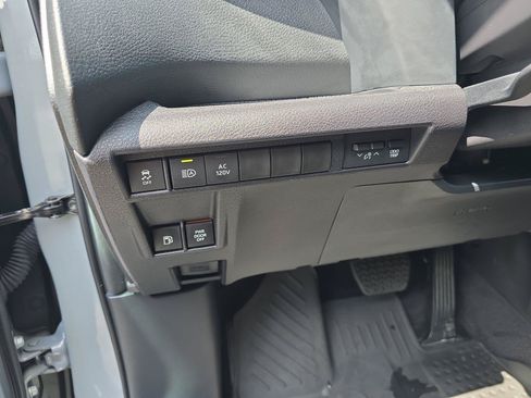 Used 2026 Toyota Sienna XLE Woodland Edition AWD/4WD image 25