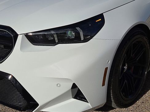 Used 2026 BMW M5 w/ Carbon Package image 9
