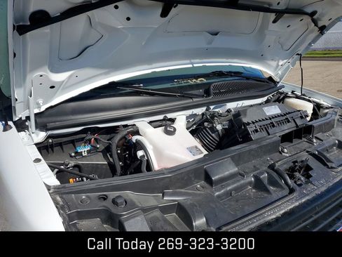 New 2025 GMC Savana 3500 Extended w/ Driver Convenience Package image 26