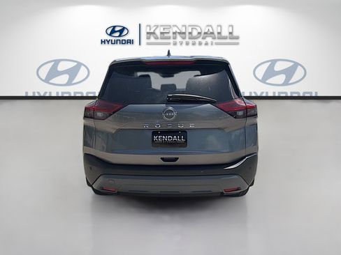 Used 2023 Nissan Rogue SV FWD image 5
