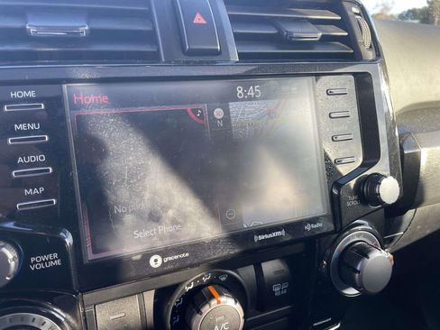 Used 2022 Toyota 4Runner TRD Off-Road Premium image 39