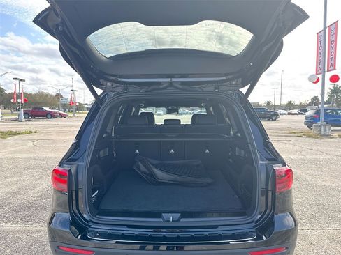 Used 2024 Mercedes-Benz GLB 250 4MATIC image 34