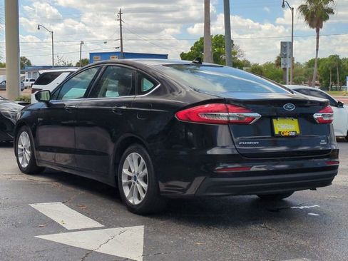 Used 2020 Ford Fusion SE FWD image 7