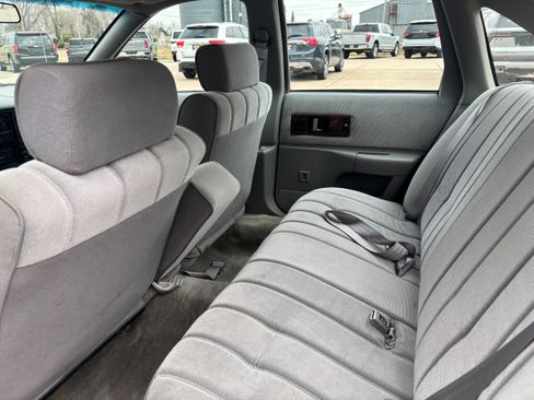 Used 1994 Chevrolet Caprice Classic image 10