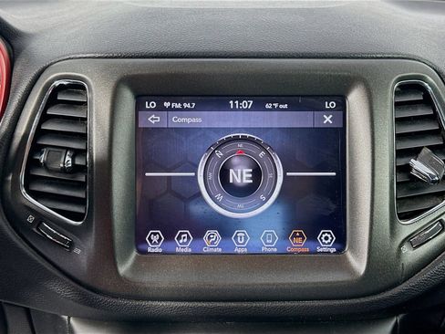 Used 2021 Jeep Compass Trailhawk AWD/4WD image 13