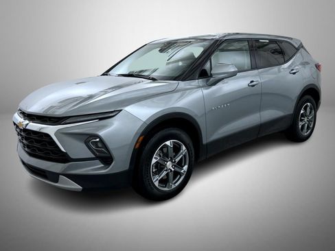 Used 2025 Chevrolet Blazer LT AWD/4WD image 1