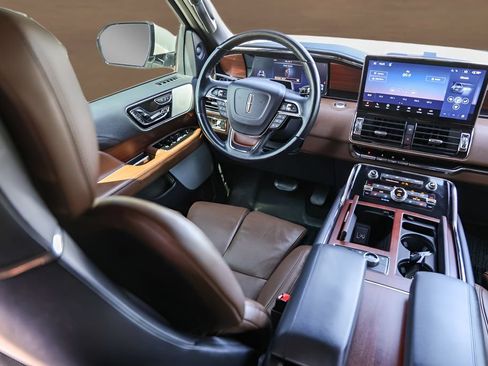 Used 2022 Lincoln Navigator L Reserve AWD/4WD image 26