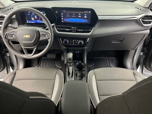 Used 2025 Chevrolet TrailBlazer LT AWD/4WD image 40