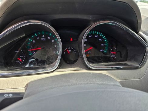 Used 2012 Chevrolet Traverse LS FWD image 16