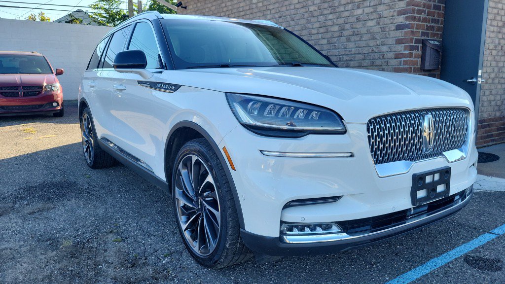 Used 2021 Lincoln Aviator Reserve w/ Equipment Group 201A AWD/4WD image 2
