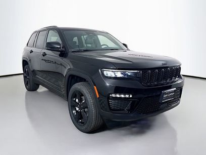 New 2025 Jeep Grand Cherokee Limited w/ Black Appearance Package