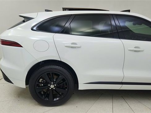 Used 2025 Jaguar F-PACE R-Dynamic S image 12