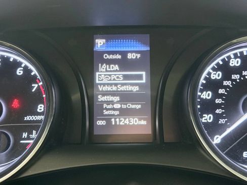 Used 2018 Toyota Camry SE w/ Moonroof Package FWD image 39
