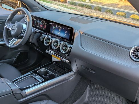 New 2026 Mercedes-Benz GLA 250 image 34