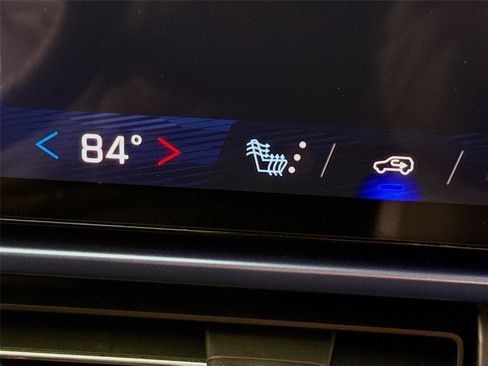 New 2026 Chevrolet Equinox EV LT image 15