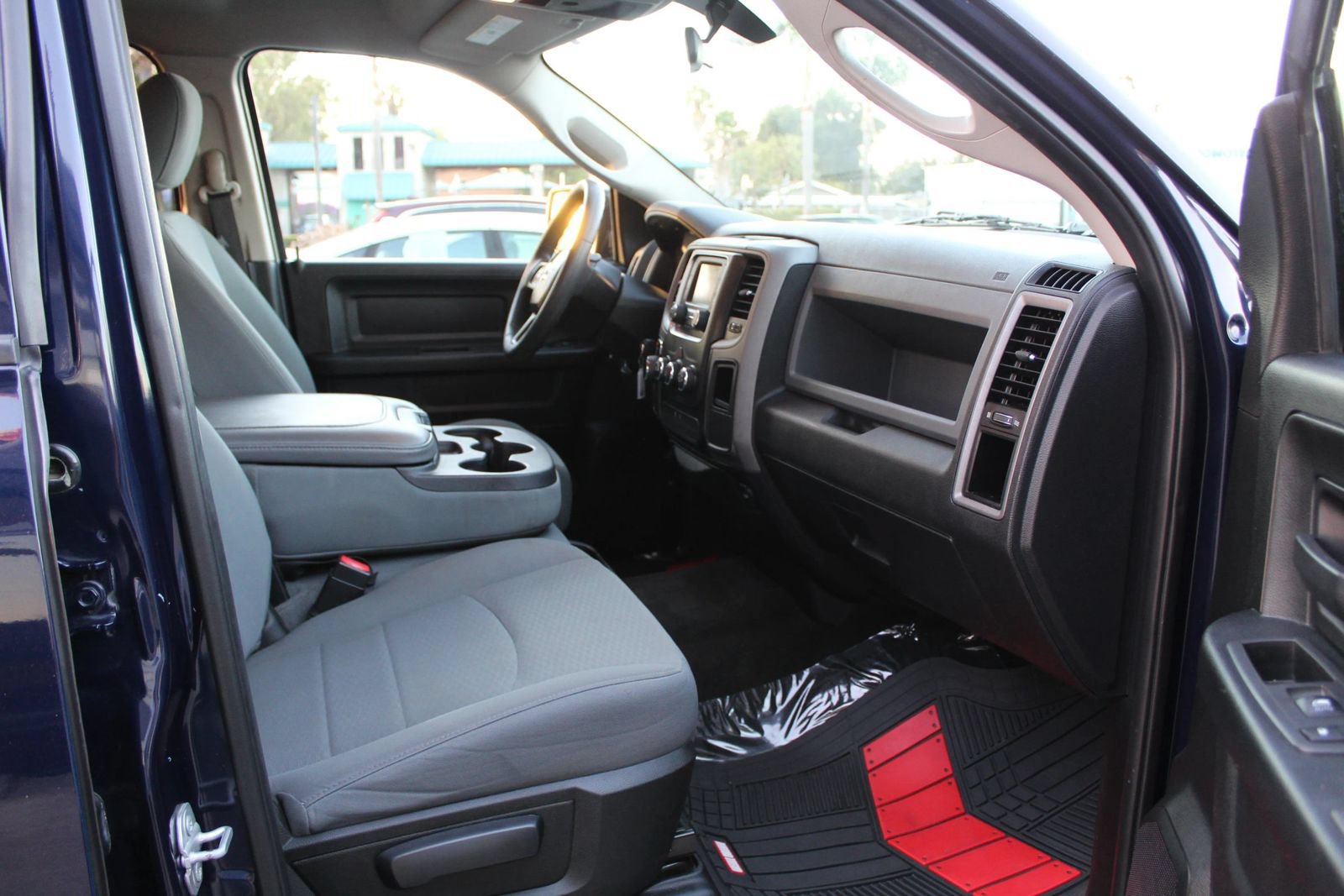 Used 2018 RAM 1500 Express RWD image 10