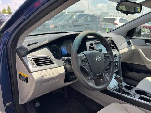 Used 2016 Hyundai Sonata SE w/ Cargo Package FWD image 9