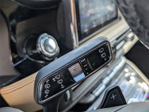 Used 2021 Lincoln Corsair Reserve image 17