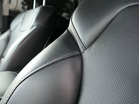 Used 2023 Kia Telluride LX image 12