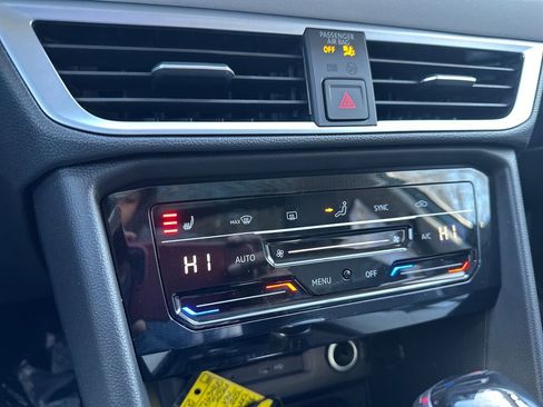 New 2026 Volkswagen Taos SE image 11