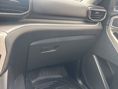 Certified 2023 Ford Explorer XLT w/ Equipment Group 202A AWD/4WD image 34