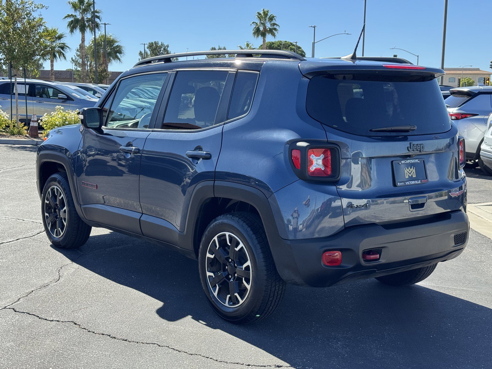 Used 2023 Jeep Renegade Trailhawk AWD/4WD image 4