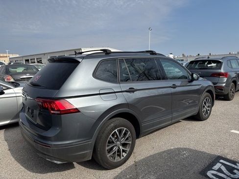 Used 2021 Volkswagen Tiguan S image 2