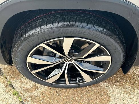 New 2026 Volkswagen Atlas SEL Premium R-Line AWD/4WD image 6