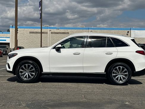 Used 2024 Mercedes-Benz GLC 300 w/ Winter Package image 5