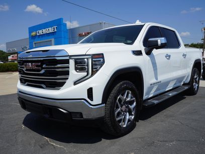 New 2025 GMC Sierra 1500 SLT w/ SLT Premium Package