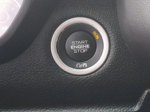 Used 2025 RAM 1500 Big Horn AWD/4WD image 23