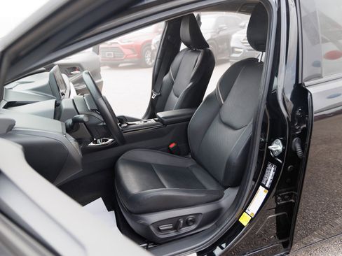 Certified 2024 Toyota Prius XLE image 42