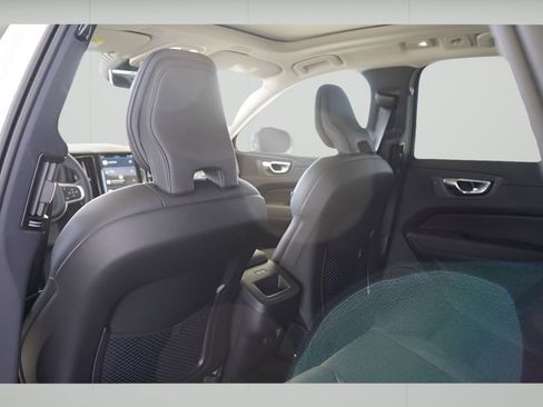 New 2025 Volvo XC60 B5 Core w/ Climate Package image 21
