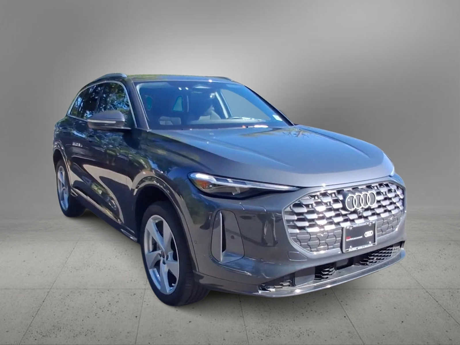 Certified 2025 Audi Q5 Premium Plus w/ Premium Plus AWD/4WD image 2